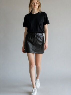 Vintage G-III Leather Fashions Black Leather Pencil Skirt
